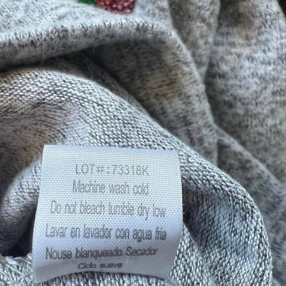 Poof! Girls Long Sleeve Christmas Top Size Medium - Picture 7 of 7